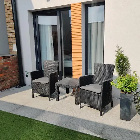 Bed & Breakfast Nowe M4 Centrum - Blisko Suntago Zyrardow
