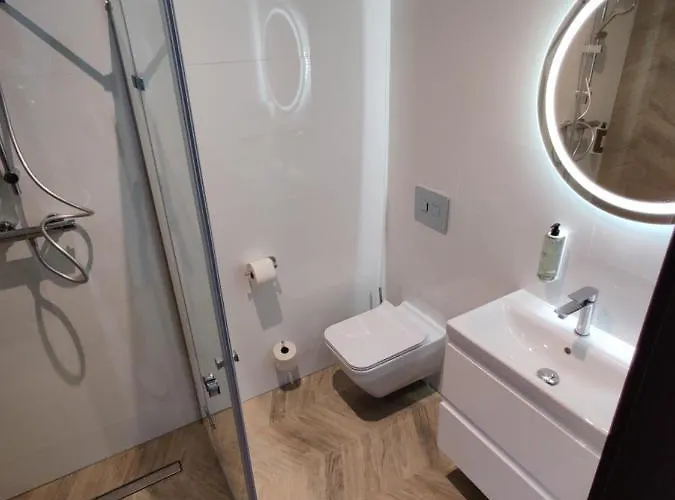 Nocleg ze śniadaniem Nowe M4 Centrum - Blisko Suntago 4*