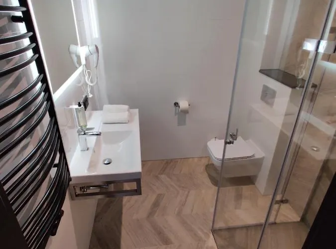 Nocleg ze śniadaniem Nowe M4 Centrum - Blisko Suntago Zyrardow